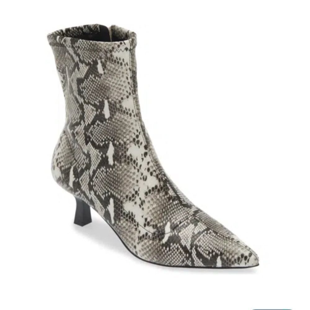 Abound Snake like Print Ivory Mid Ankle Boots(Size 8M)